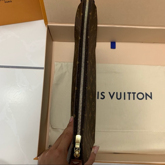 NEW Authentic Louis Vuitton Toiletry Pouch 26 - Picture 3 of 11